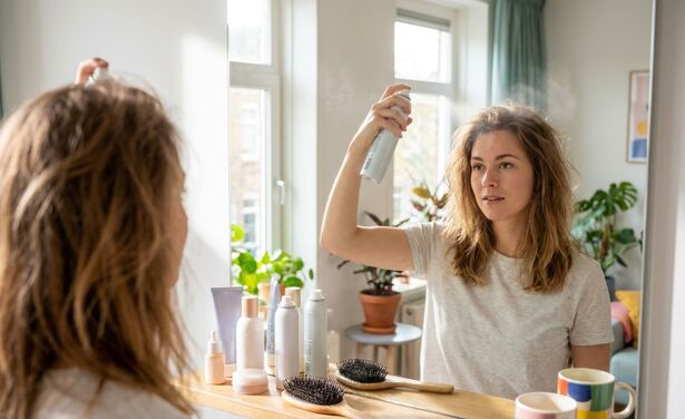 Hoe vaak kun je droogshampoo gebruiken zonder je hoofdhuid te belasten?