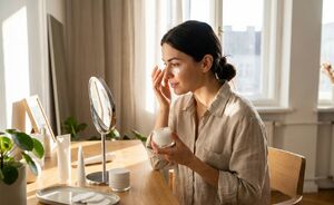 Waardoor ontstaan donkere kringen onder je ogen?