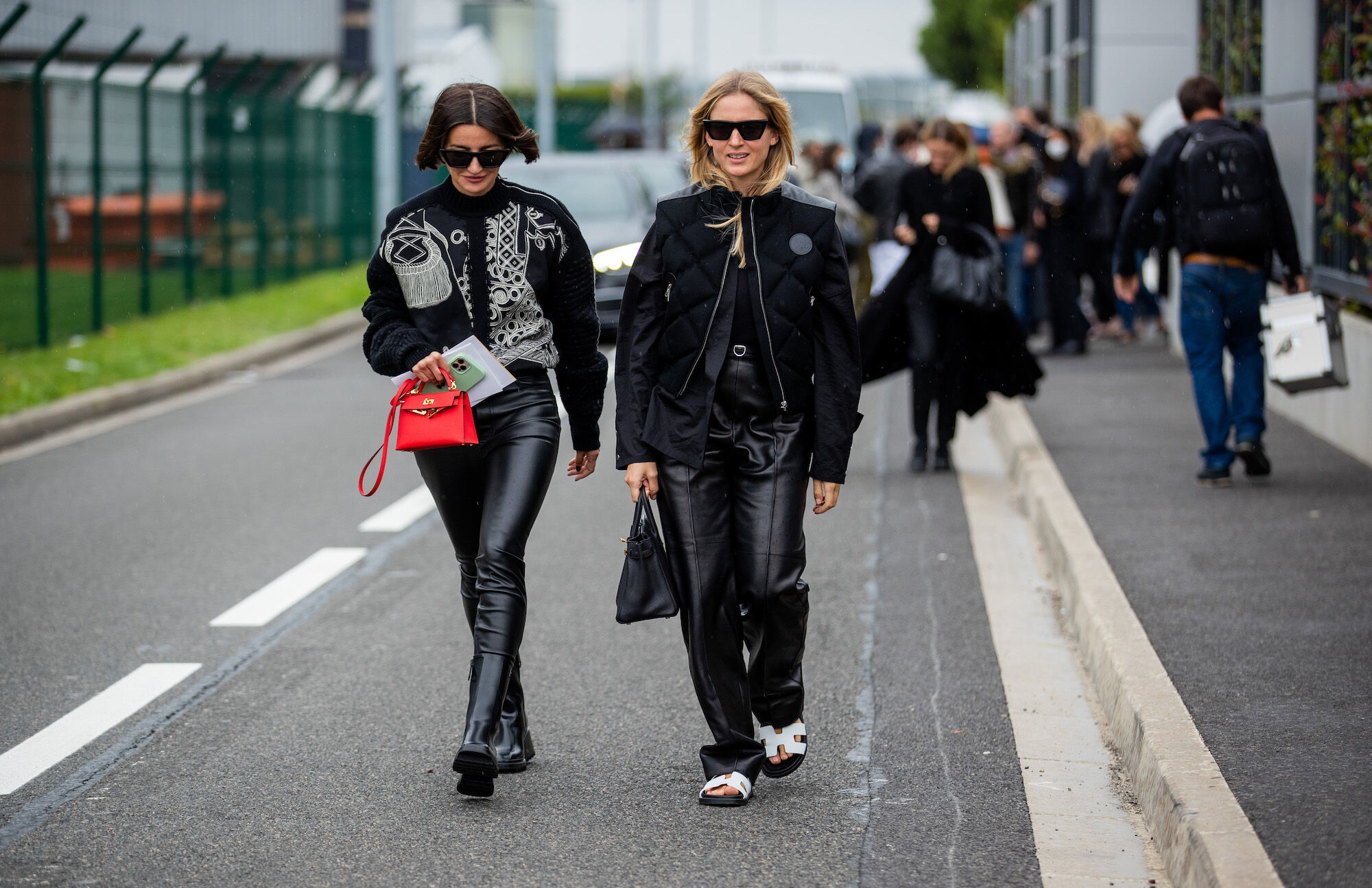 Mode Broeken Leren broeken Isabel Marant pour H&M Leren broek lichtgrijs casual uitstraling 